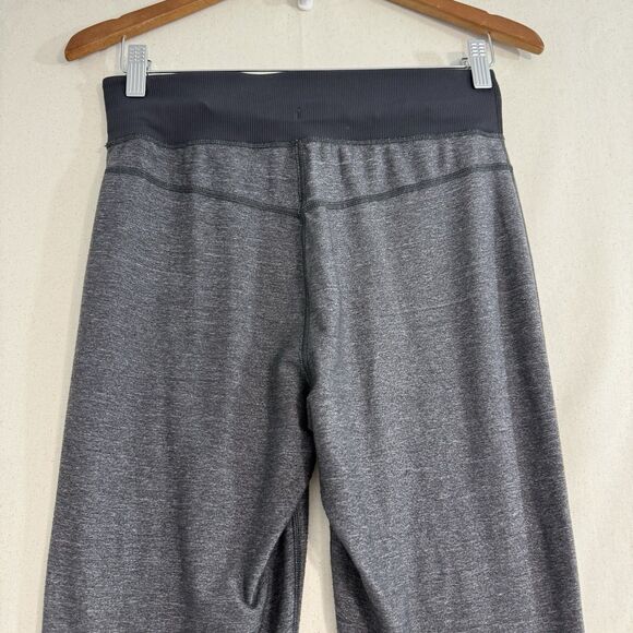 Lululemon Woman Size 8 Gray athletic basic Pants running pants 31” Inseam Lined - Picture 3 of 9